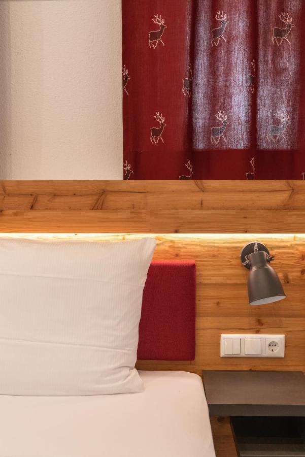 Kuschelnester Und Ferienwohnung Chiemseegluck Mit Wunderschonem Chiemseeblick Gstadt am Chiemsee Exteriör bild
