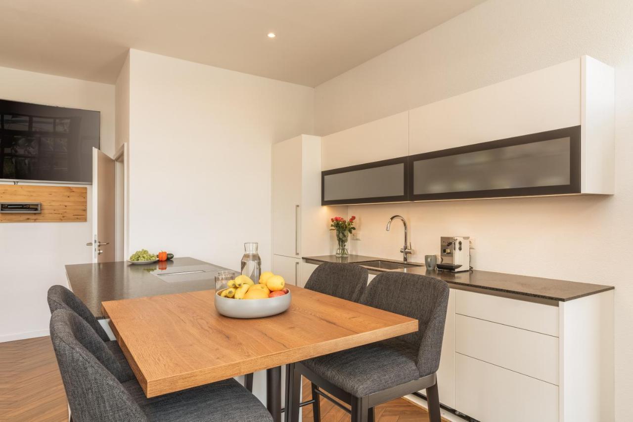 Kuschelnester Und Ferienwohnung Chiemseegluck Mit Wunderschonem Chiemseeblick Gstadt am Chiemsee Exteriör bild