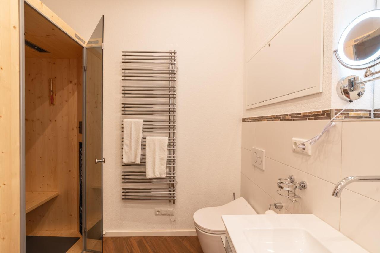 Kuschelnester Und Ferienwohnung Chiemseegluck Mit Wunderschonem Chiemseeblick Gstadt am Chiemsee Exteriör bild